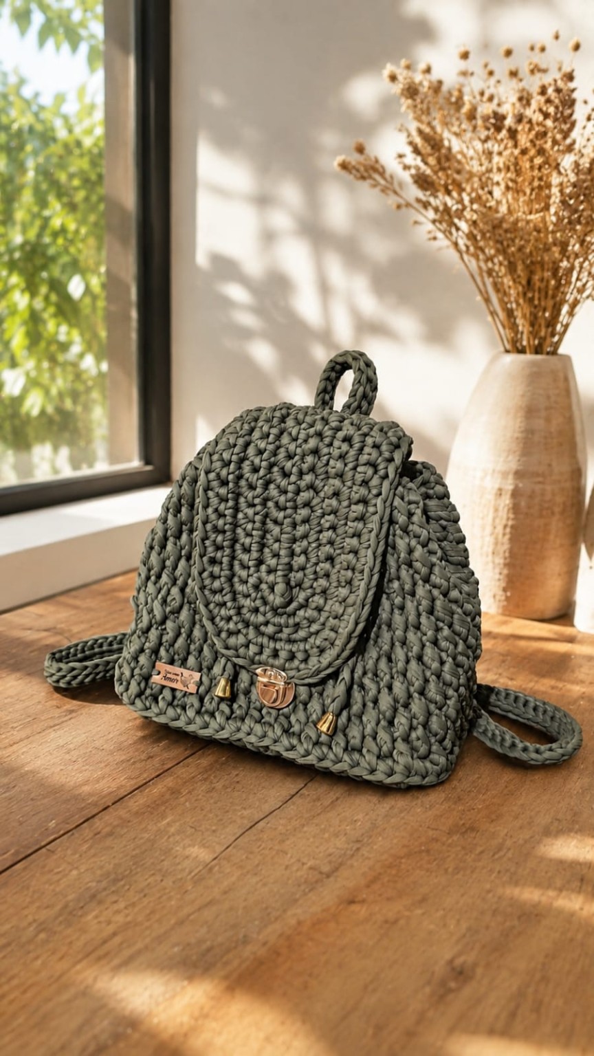 Mochila Caminhos verde em crochê